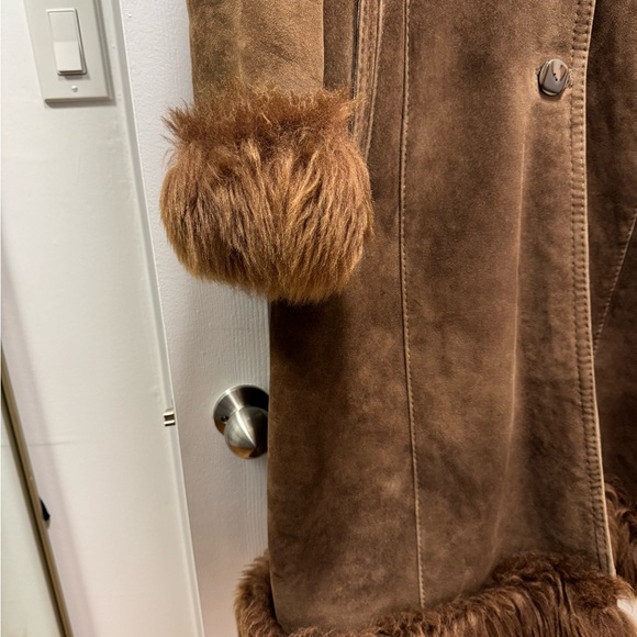 Sheep skin fur ladies coat - Picture 3 of 4